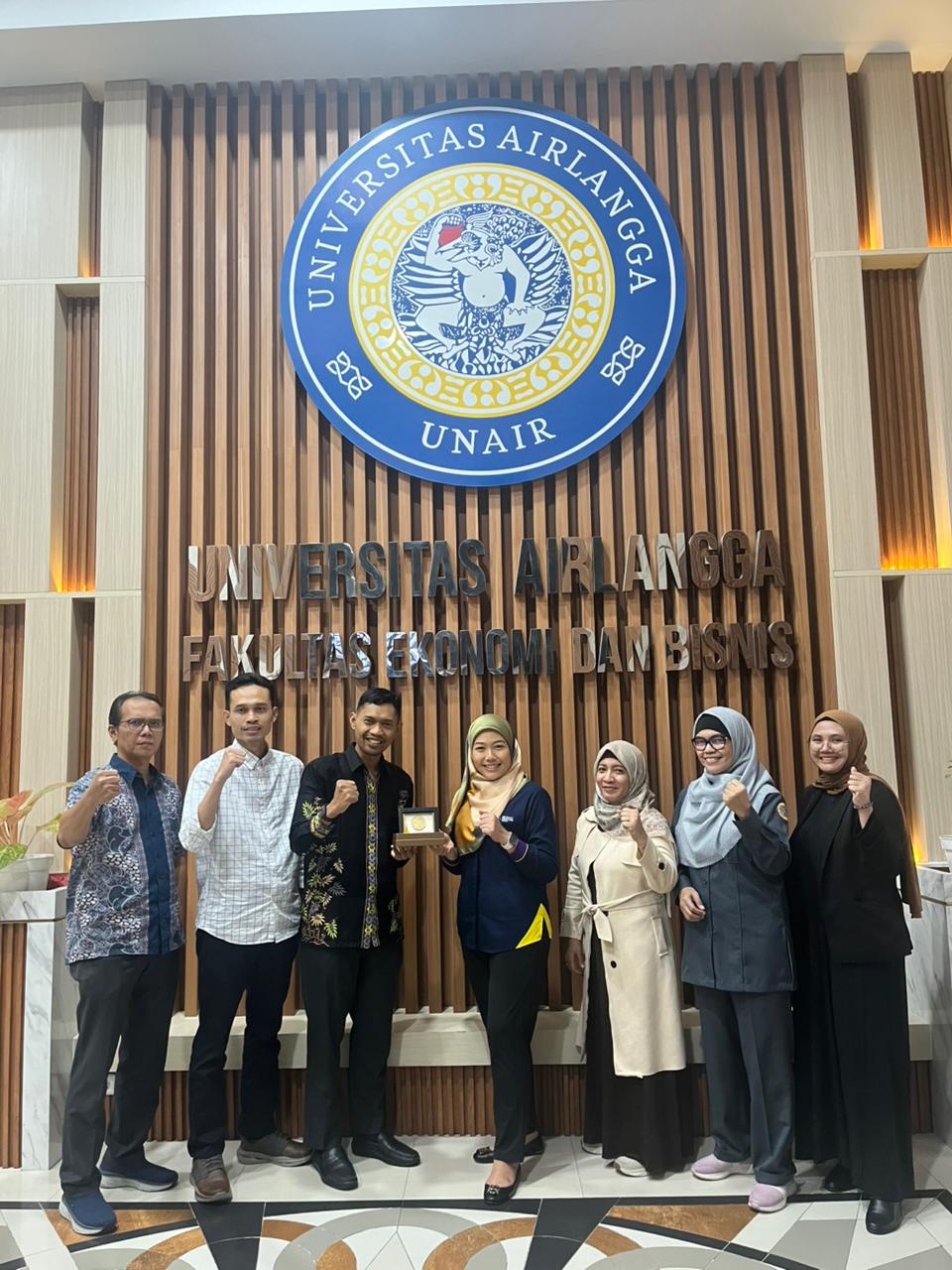 Departemen Manajemen FEB UNAIR Perkuat Kemitraan Global lewat Kunjungan Strategis UiTM Malaysia